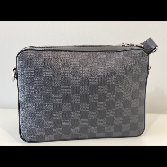 Louis Vuitton Trio Messenger (BRAND NEW) - Picture 4 of 11